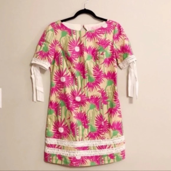 Lilly Pulitzer Dresses & Skirts - Lilly Pulitzer Coastal Kiss Pink Floral Dress